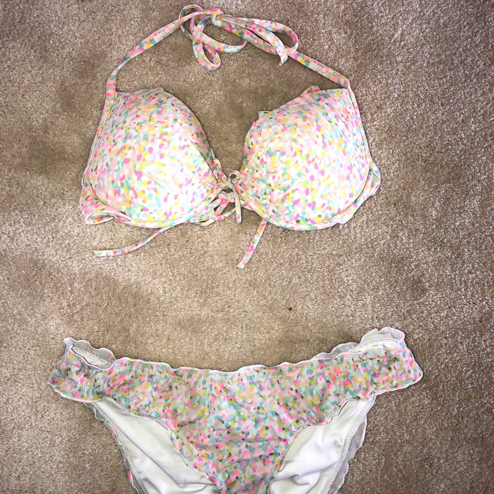 Victoria’s Secret matching bathing suite!!👙 - Picture 1 of 1